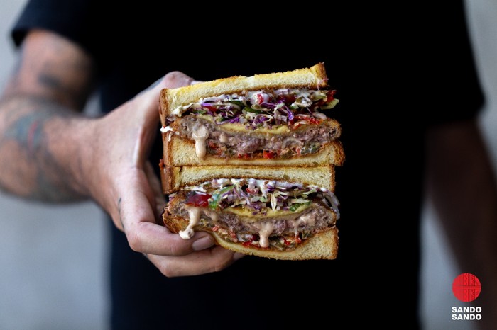 Gurihnya Sando, Sandwich Jepang Isi Cheeseburger dan Katsu Sambal