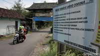 Kawasan Padukuhan Ngino XII, Seyegan, Sleman, diketahui tengah memberlakukan karantina wilayah.