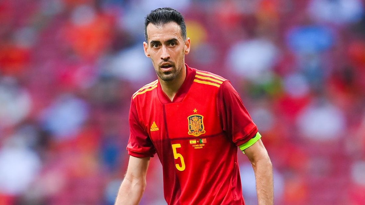 Sergio Busquets sudah pulih dari virus Corona. (Foto: Getty Images/David Ramos)