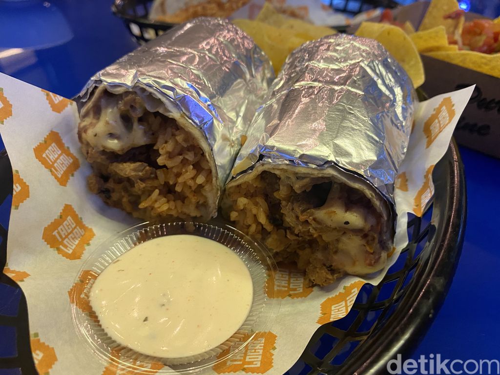 Taco Local : Renyah Enak Taco Chicken hingga Nachos Con Salsa Khas Meksiko