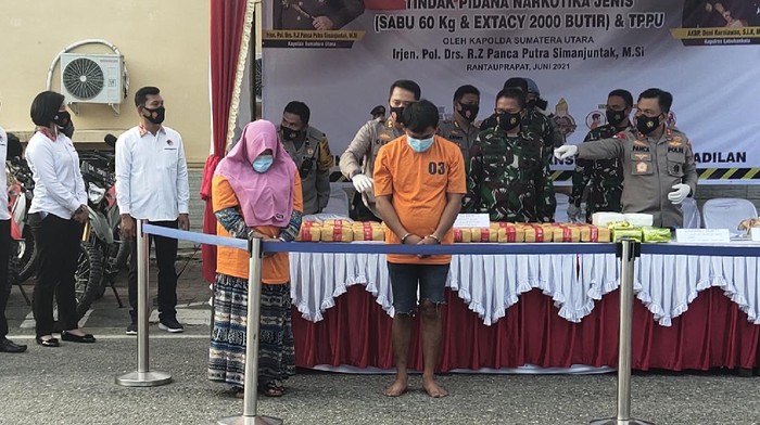 Tersangka peredaran sabu 60 kg di Labuhanbatu Sumut (Foto: Ahmad Fauzi Manik/detikcom)