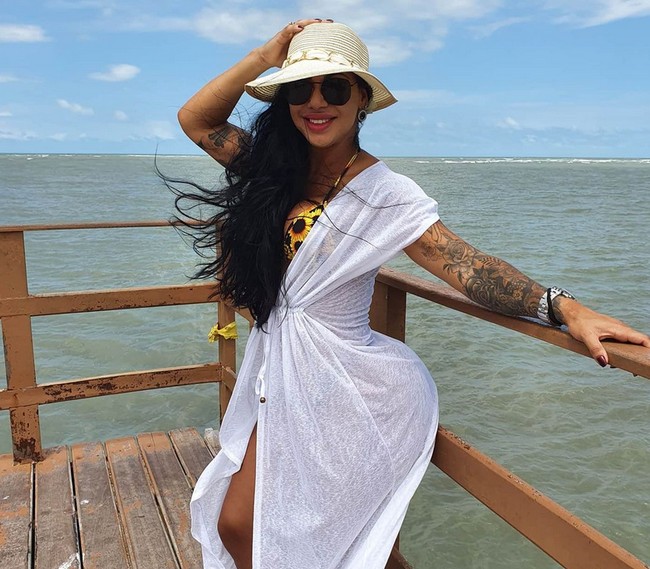 Dietku untuk memperbesar bokongku jadi aku bisa mendapatkan bokong terbesar di dunia, katanya penuh obsesi. Foto: dok. Instagram/@byvanessaataidess