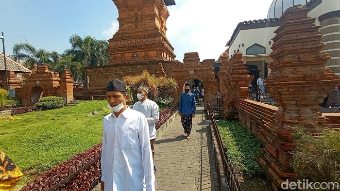  Zona  Merah  Beberapa Masjid di Kudus  Tetap Gelar Jumatan