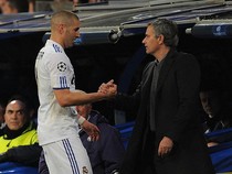 Jose Mourinho Mau Ajak Benzema Reuni