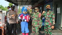 Kepala Desa Loram Kulon Muhammad Syafii menambahkan adanya superhero dan ikon lainnya diharapkan dapat menjadi daya tarik sendiri bagi warga untuk menerima vaksin COVID-19. Terlebih kondisi Kudus saat ini tengah mengalami lonjakan kasus Corona.