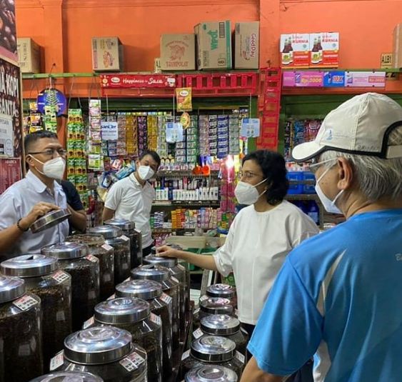 Dunia Kopi, Suradi's Kiosk which Officials Subscribe to