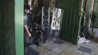 Pecahnya bentrokan pada Jumat (18/6) waktu setempat ini menandai hari kedua digelarnya aksi protes oleh warga Palestina.