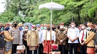 Masyarakat adat Lampung marga Dantaran memberikan gelar adat kehormatan kepada Erick. Gelar ini menjadi istimewa bukan hanya karena mengangkatnya sebagai kerabat keluarga besar marga Dantaran, tetapi sekaligus menobatkan Erick sebagai bangsawan dan adik langsung Zulhas secara adat. 