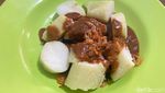 Sate Pertok Jadi Langganan Artis, Dagingnya Empuk dan Tebal!