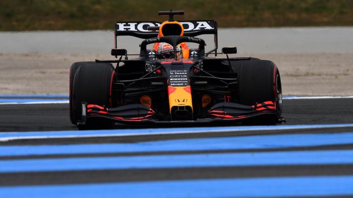 LE CASTELLET, FRANCE - JUNE 19: Max Verstappen of the Netherlands driving the (33) Red Bull Racing RB16B Honda on track during final practice ahead of the F1 Grand Prix of France at Circuit Paul Ricard on June 19, 2021 in Le Castellet, France. (Photo by Rudy Carezzevoli/Getty Images)