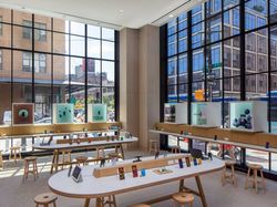 Melihat Isi Toko Pertama Google yang Mirip Apple Store
