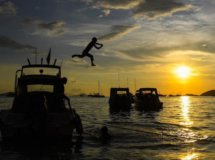 Pesona Sunset Labuan Bajo Bikin Jatuh Cinta Gaes