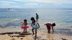Seperti Ini Jernihnya Pantai di Papua Barat