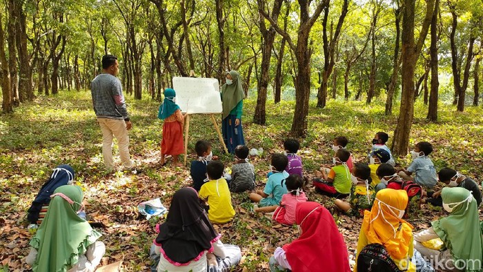 belajar di alam bebas
