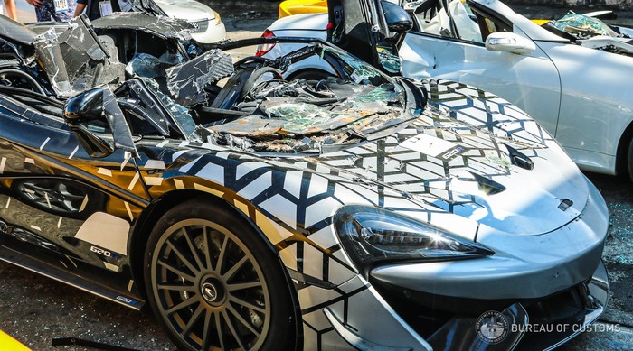 Bentley Hingga McLaren, Ini Mobil Selundupan yang Dimusnahkan Bea Cukai Filipina Bentley Hingga McLaren, Ini Mobil Selundupan yang Dimusnahkan Bea Cukai Filipina