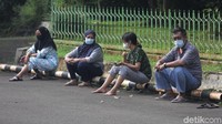 Kepala Subbagian Tata Usaha Unit Pengelola Anjungan dan Graha Wisata Dinas Pariwisata dan Ekonomi Kreatif DKI Jakarta Ranty Ariany mengatakan Graha Wisata TMII telah menerima 124 orang pasien COVID-19 tak bergejala. Total kamar yang terpakai sebanyak 67 dari 78 kamar.