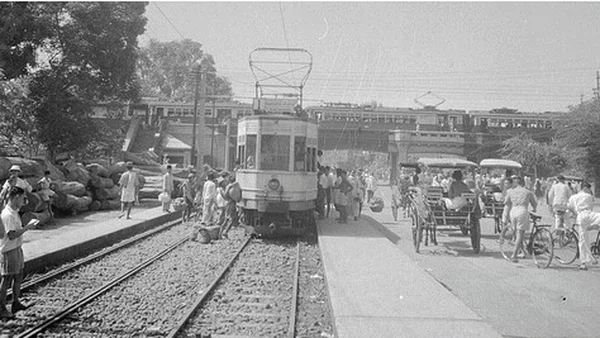 Dulu Trem Kini MRT, Begini Perkembangan Transportasi Umum di Jakarta