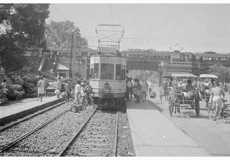 Dulu Trem Kini MRT, Begini Perkembangan Transportasi Umum di Jakarta
