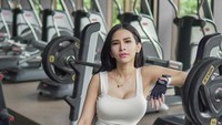 Maria Vania merupakan model, presenter, aktris sekaligus pegiat kebugaran. Maria Vania kerap kali lalu lalang di televisi saat membawakan berbagai acara, mulai dari acara olahraga hingga acara talkshow. Foto: Instagram/maria_vaniaa