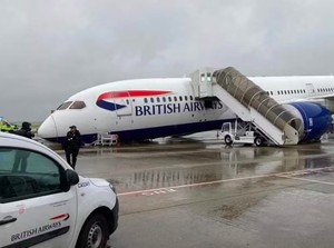 Hidung Pesawat British Airways Kolaps di Bandara