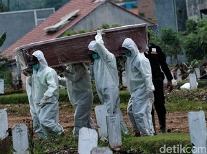 Cerita Dokter Lihat Pasien Corona Usia Produktif Menanti Ajal di RS