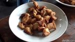 Enak Banget! Krenyos Kambing Empuk khas Bantul yang Nagih