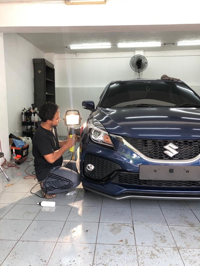 Mobil baru langsung mendapat perawatan coating di Detailworks Motospa