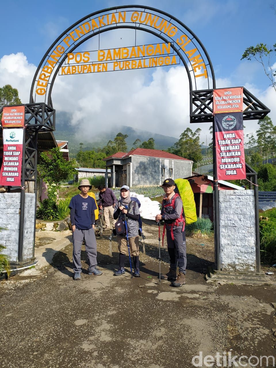 Pendakian Gunung Slamet Via Bambangan  Kembali Ditutup