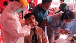 Penyekatan di Exit Tol Cileunyi, 50 Pengendara Dites Rapid Antigen