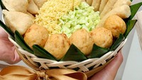 Selain pempek Candy, ada juga Pempek Mola yang dikirim langsung dari Palembang. Pempek ini diracik menggunakan ikan belida yang gurih dan bikin teksturnya lembut. Praktisnya, kamu bisa pesan online dan tinggal duduk manis di rumah. Instagram @pempekmola