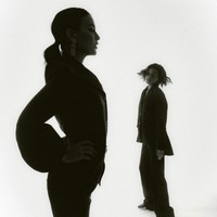 Dalam unggahan lainnya, Sophia menulis unstoppable yang seolah mendeskripsikan minat dan semangat keduanya dalam berkarier. Foto: Instagram @evacelia