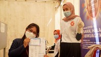 Vaksinasi ini bertujuan memperkuat sistem kekebalan komunal untuk melawan virus Covid-19 yang selama ini meresahkan, menurunkan angka kesakitan dan kematian akibat Covid-19, melindungi dan memperkuat sistem kesehatan secara menyeluruh dan menjaga produktifitas dan meminimalkan dampak ekonomi dan sosial. 
