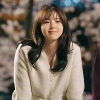Han So Hee sebelumnya mencuri atensi melalui perannya sebagai pelakor dalam drama Korea World of The Married. Kini membintangi Nevertheless, So Hee mengaku dalam kehidupan nyata dirinya lebih mirip karakter Yoo Na Bi yang kini diperankannya. Foto: Dok. JTBCDrama