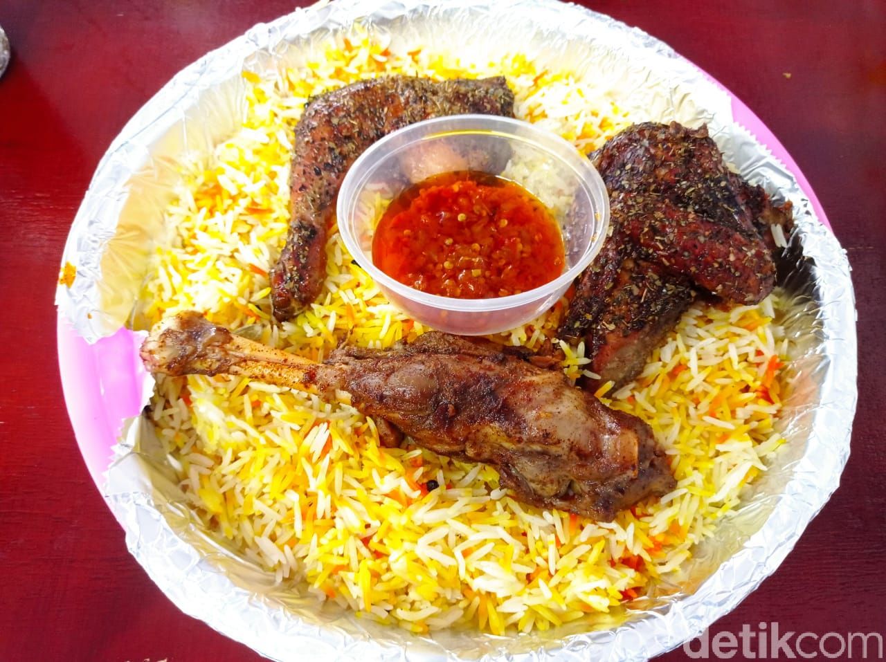 Kebuli Jordan : Harum Nasi Kebuli Kambing yang Diracik Pria Asli Yordania