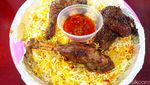 Harumnya Nasi Kebuli dengan Topping Ayam dan Kambing Khas Yordania