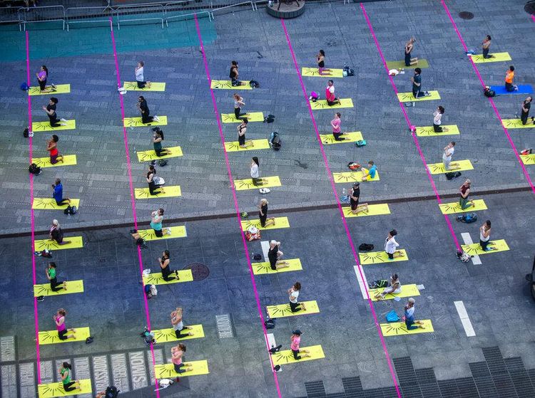 Menengok Peringatan Hari Yoga Sedunia di Berbagai Negara