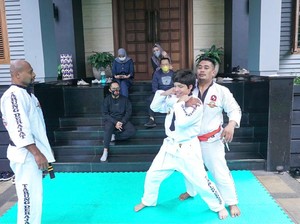 Bamsoet Apresiasi Atta Halilintar Tekuni Olahraga Tarung Derajat