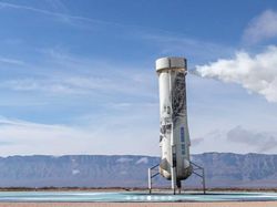 Wujud Roket Orang Terkaya yang Disebut Mirip Kelamin