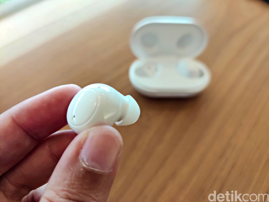 Oppo Enco Buds Oppo Enco Buds
