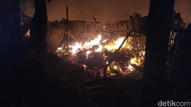 Leles garut kebakaran pasar Ratusan Kios