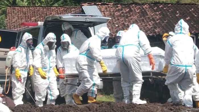 Pemakaman aktivis lingkungan Arif Fuad Hidayat di Klaten