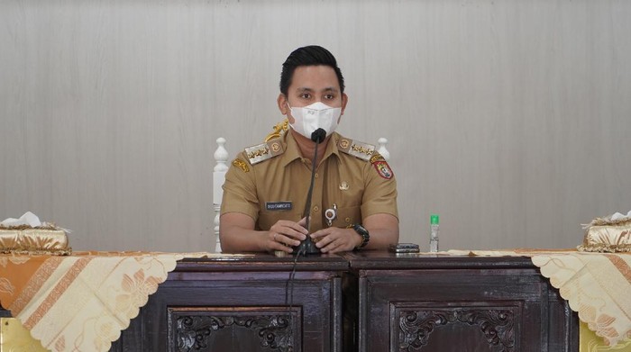 Melonjaknya kasus aktif COVID-19 di Jawa Tengah, membuat Bupati Dico Ganinduto mengambil langkah cepat dan strategis untuk mencegah penyebaran.
