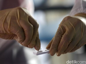 Kasus COVID-19 RI Terjun Bebas Sejak Puncak 15 Juli, Ini Datanya