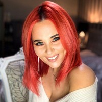 Seperti dikutip Sunday Mirror, Rebecca Jane sempat mengirim satu foto sensual. Namun sang pesepakbola menginginkannya lagi, dengan meminta mengirim 20 foto tanpa busana lainnya. Foto: dok. Instagram/@ladyrebeccajane