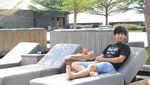 Momen Romantis Rian DMasiv dan Istri Makan Mewah di Bali