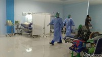 Terkait zona merah, pihaknya akan terus melakukan penegakan protokol kesehatan, termasuk dengan melakukan pembatasan kegiatan masyarakat skala mikro.