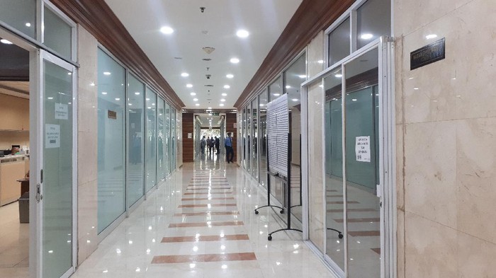 Suasana DPR ditengah pembatasan
