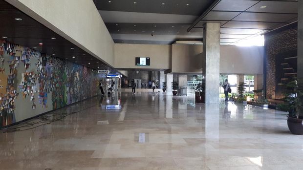 Suasana DPR ditengah pembatasan