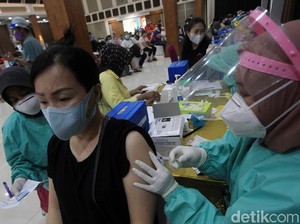 Menkes Yakin Target Vaksinasi 1 Juta Orang Per Hari Tercapai Awal Juli