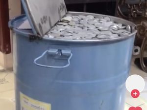 Viral Wanita Nabung di Drum, Saat Dibongkar Jumlah Uangnya Bikin Mupeng